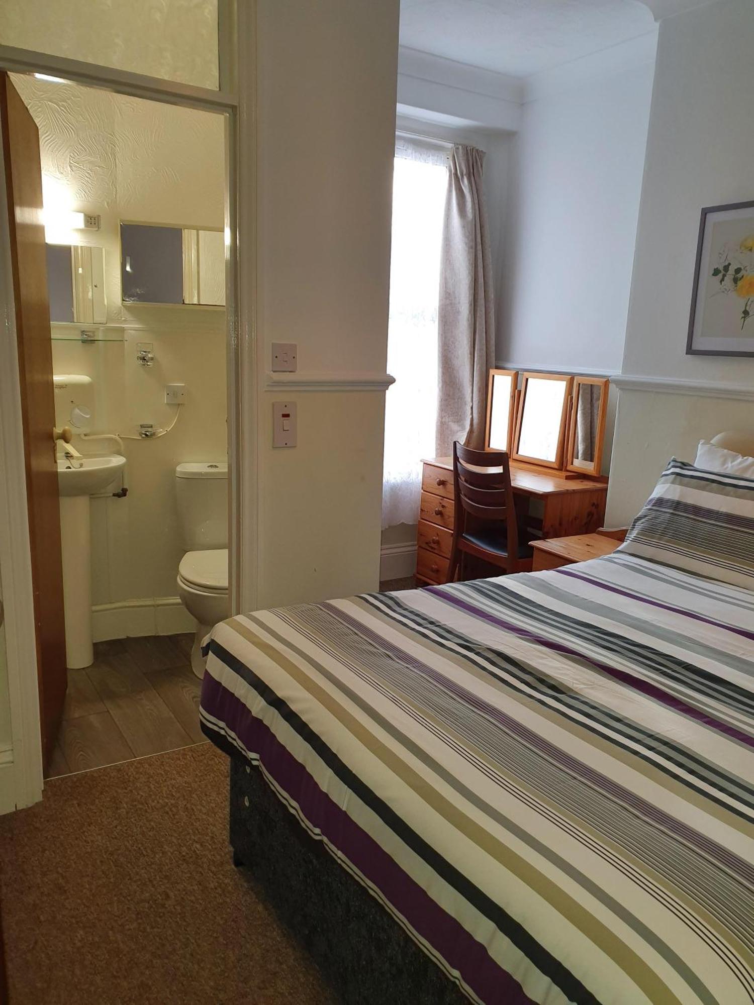 Seaford Lodge Apartments Weston-super-Mare Room photo
